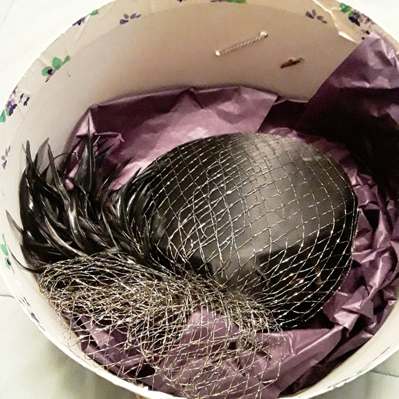 Hat - Picture 3 of 5